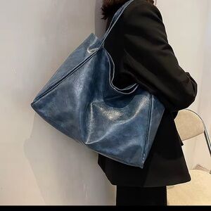 Chic Blue Women's Tote Bag